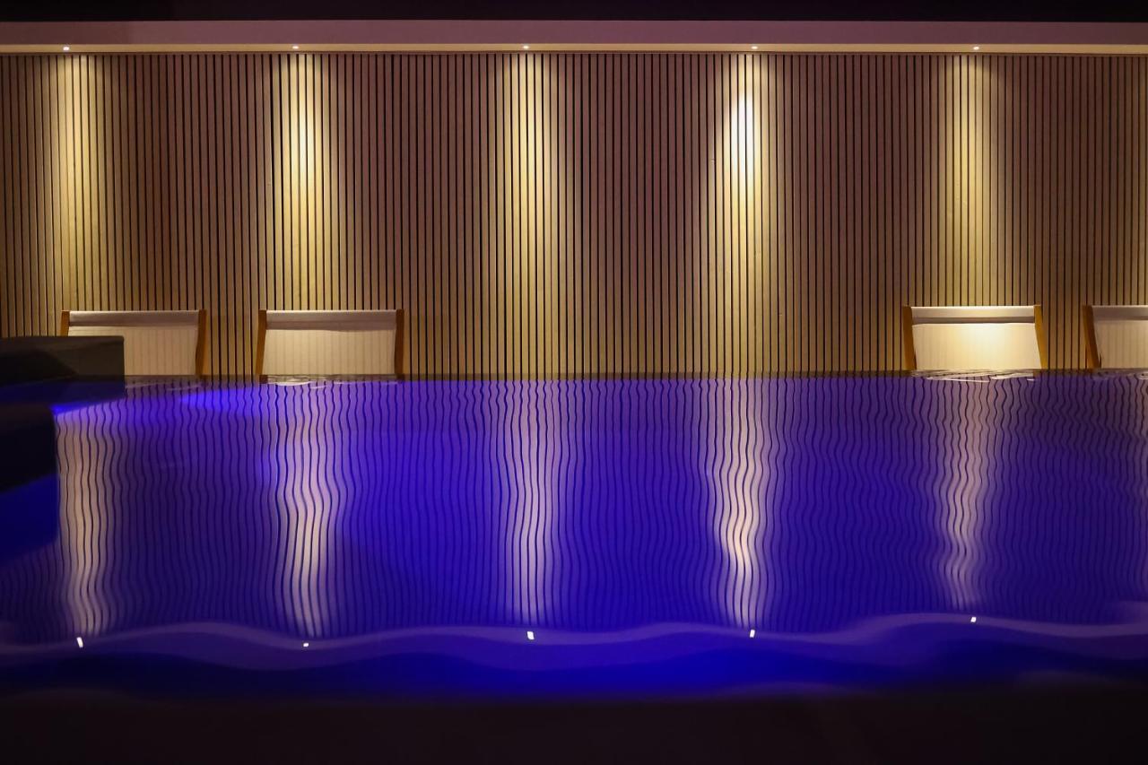 Moma Wellness & 3*